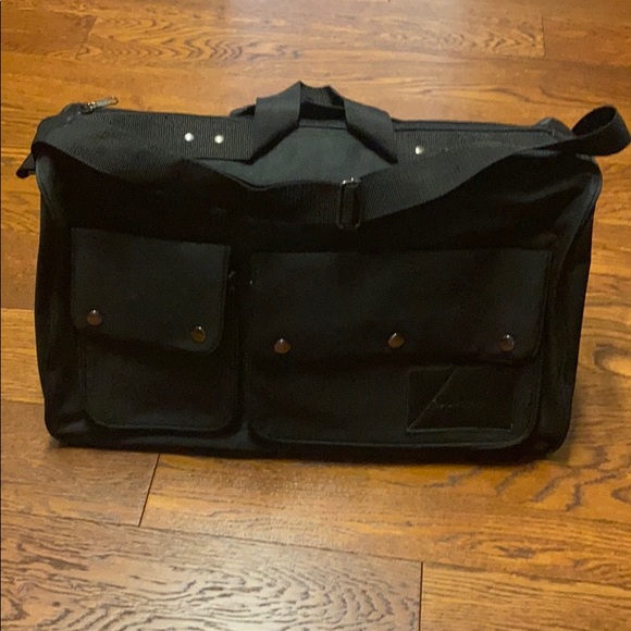 NWOT Rocawear duffle bag - Picture 3 of 7